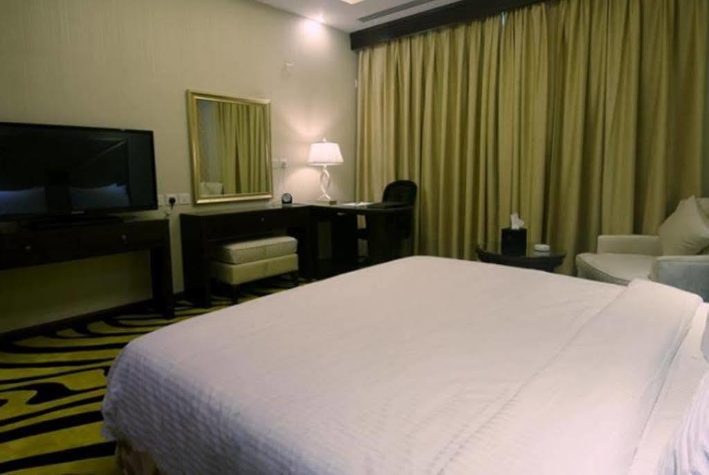 Sanam Hotel Suites - Эр-Рияд Экстерьер фото